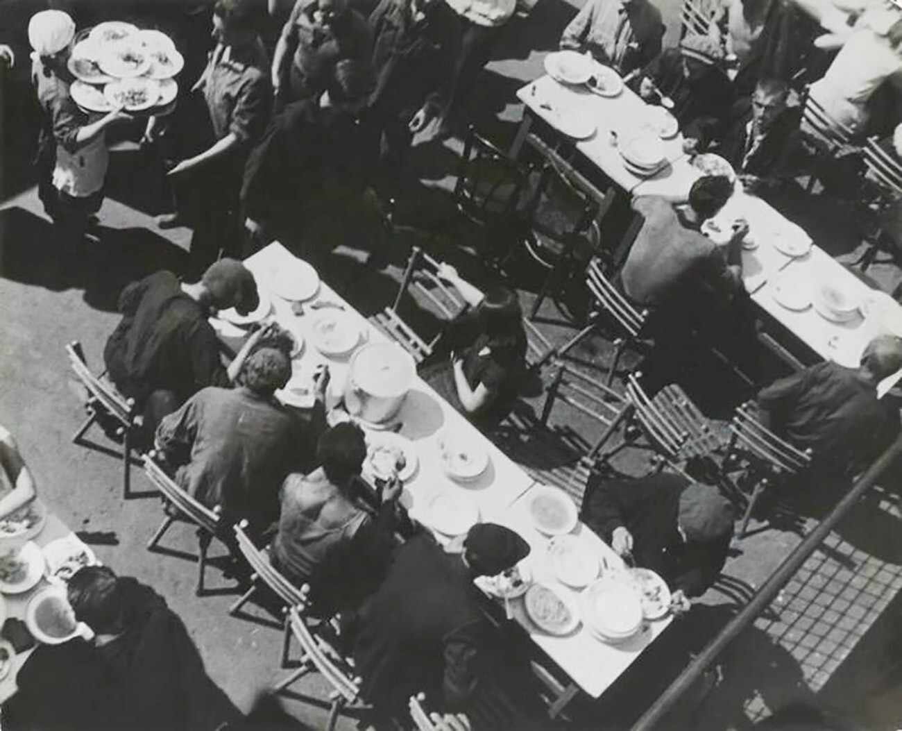 How factory-kitchens freed Soviet women from ‘tiresome’ cooking (PHOTOS ...