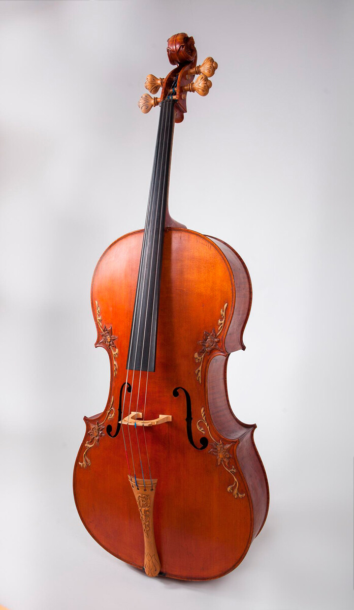 Violoncelle de Nicolas II, 1898, fabriqué par Albert Jacquot