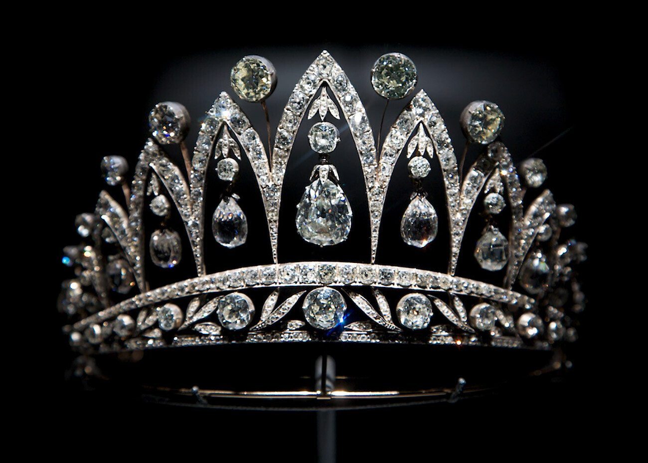 Leuchtenberška tiara, izdelana iz diamantov, ki jih je Aleksander podaril Josephine
