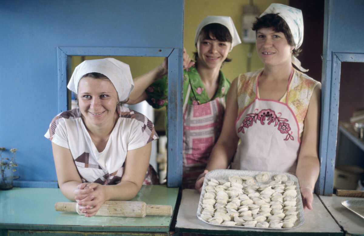 Dumplings in a canteen, Amur Region, 1986.