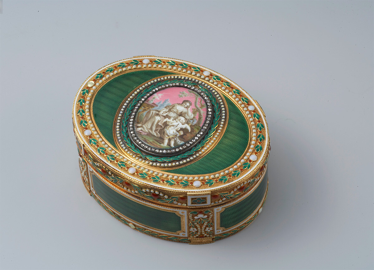 10 most luxurious snuff boxes used by the Russian tsars