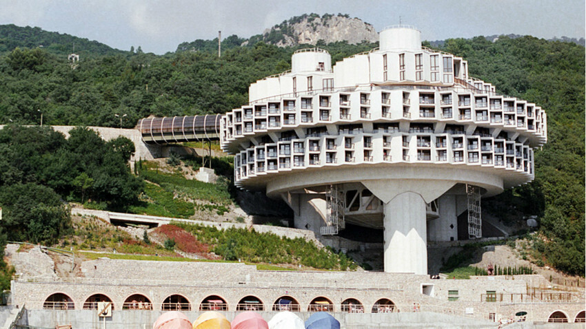 These Crimean resorts with modernist architecture (Video)