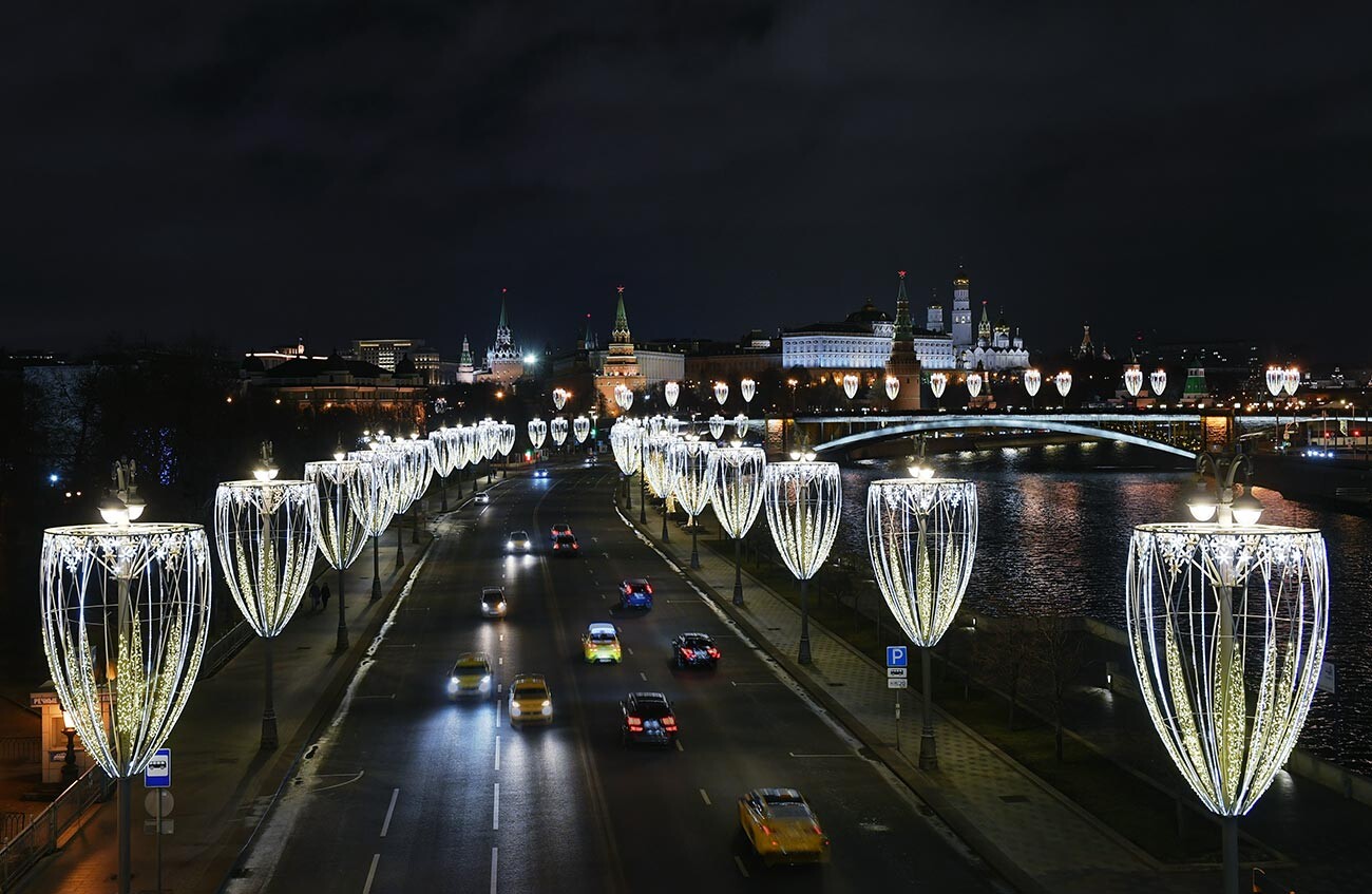 Prečistenski kej, Moskva noću. 