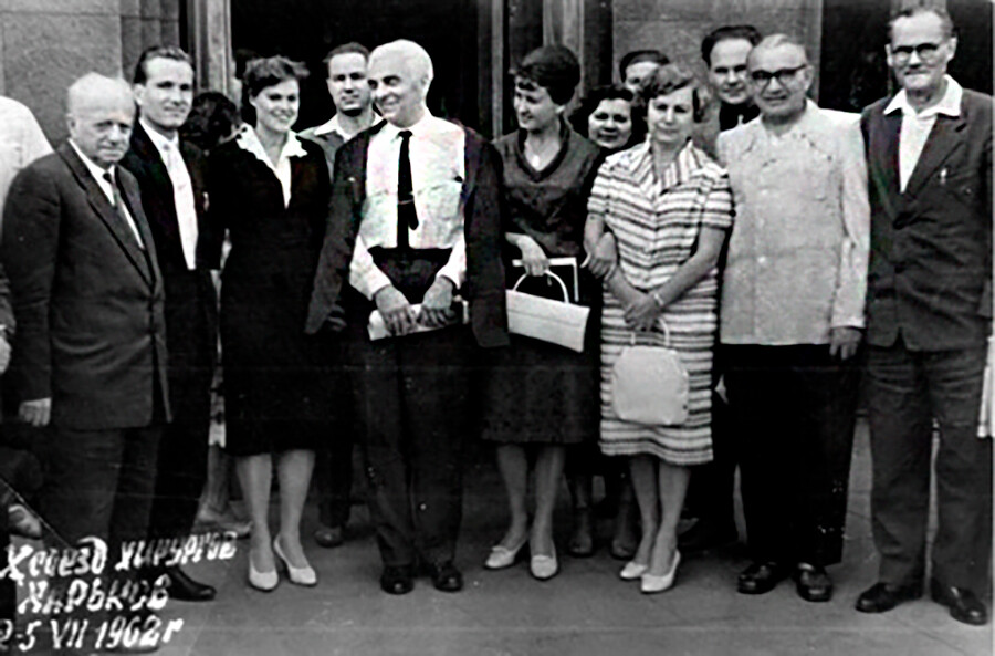 Zhorov con sus colegas en 1962.
