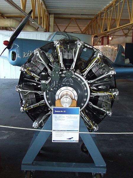 Ejemplar conservado de un motor Shvetsov ASh-21
