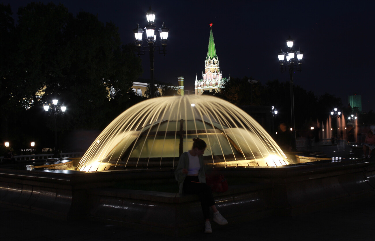 モスクワのクレムリンの夜のイルミネーション
