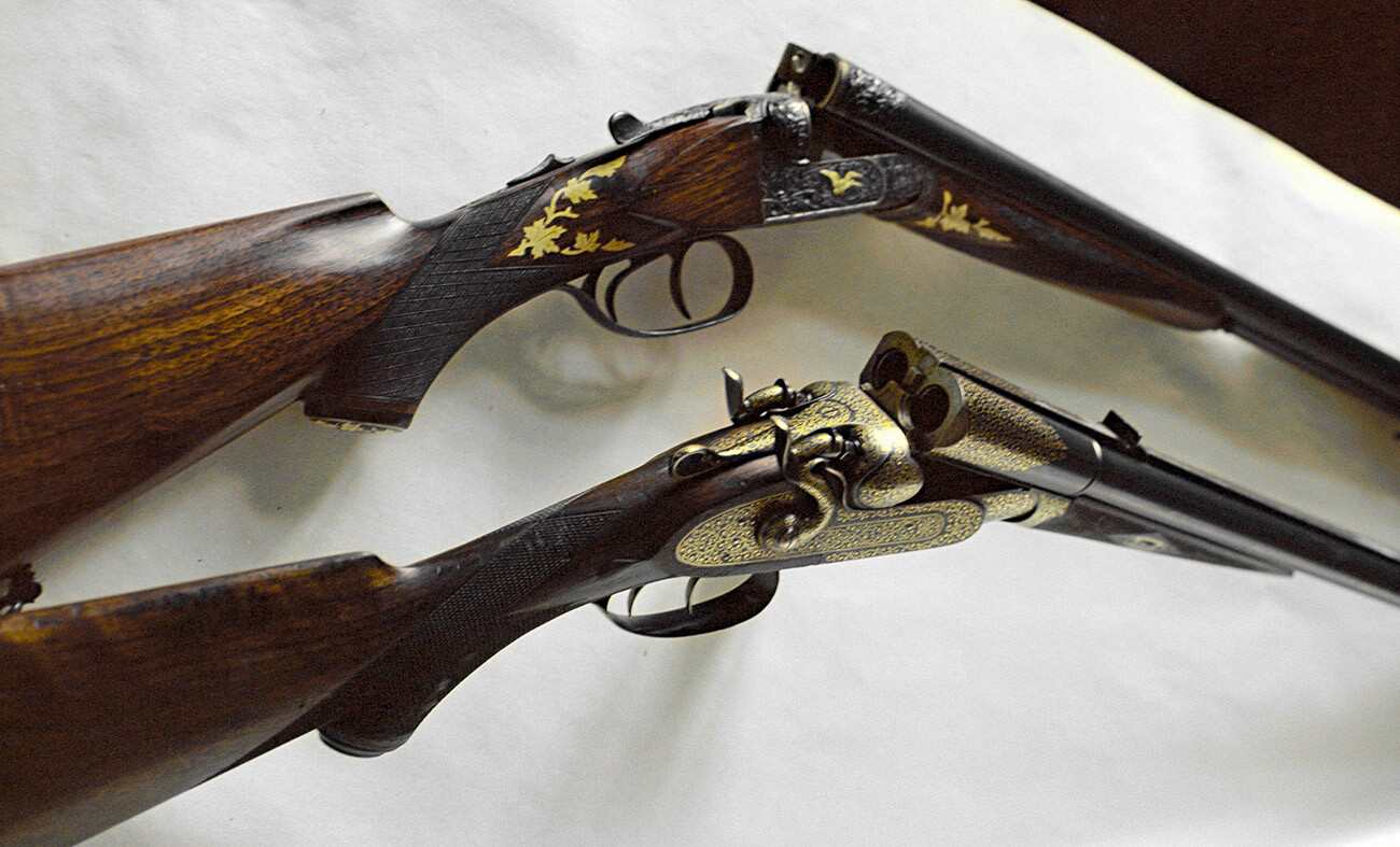Ловачке пушке са позлатом направљене 1895. и 1848. у Тули 