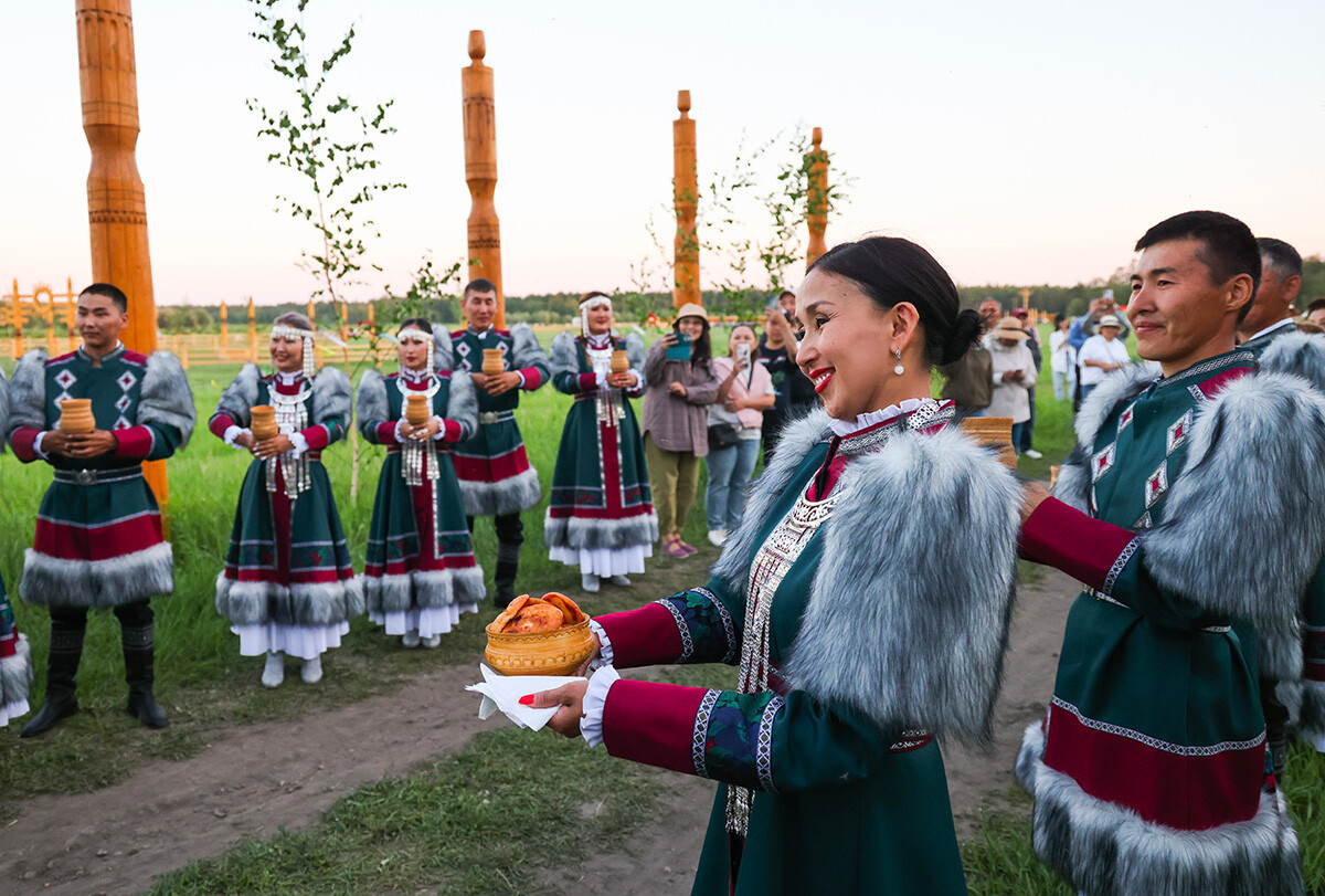 Il Festival nazionale di Yhyakh Olonkho in Jakutia