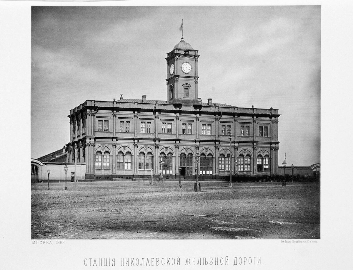 Nikolajevska želežniška postaja v Moskvi (zdaj Leningrajska).
