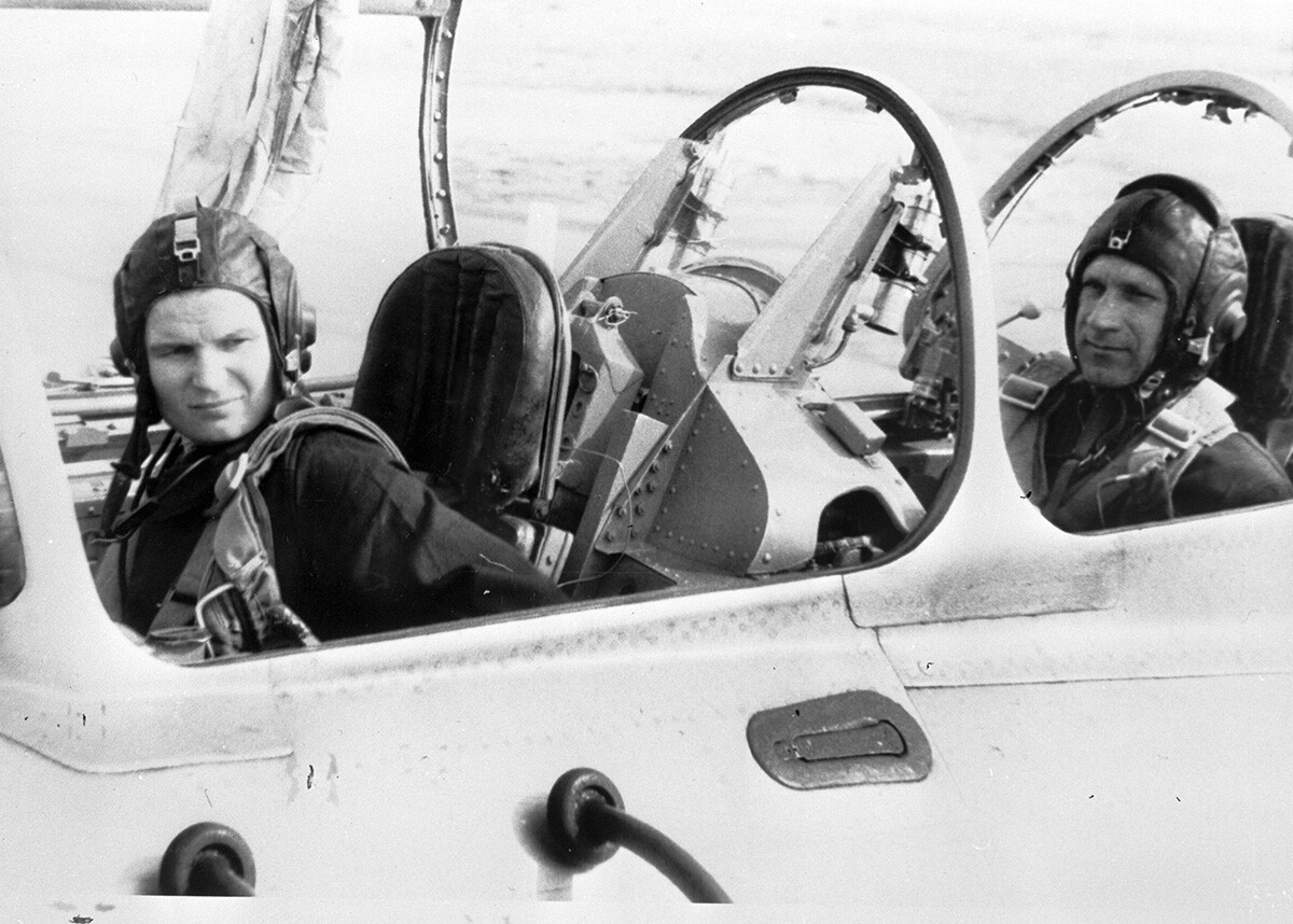 Die erste Kosmonautin der Welt Walentina Tereschkowa und Wladimir Seregin.