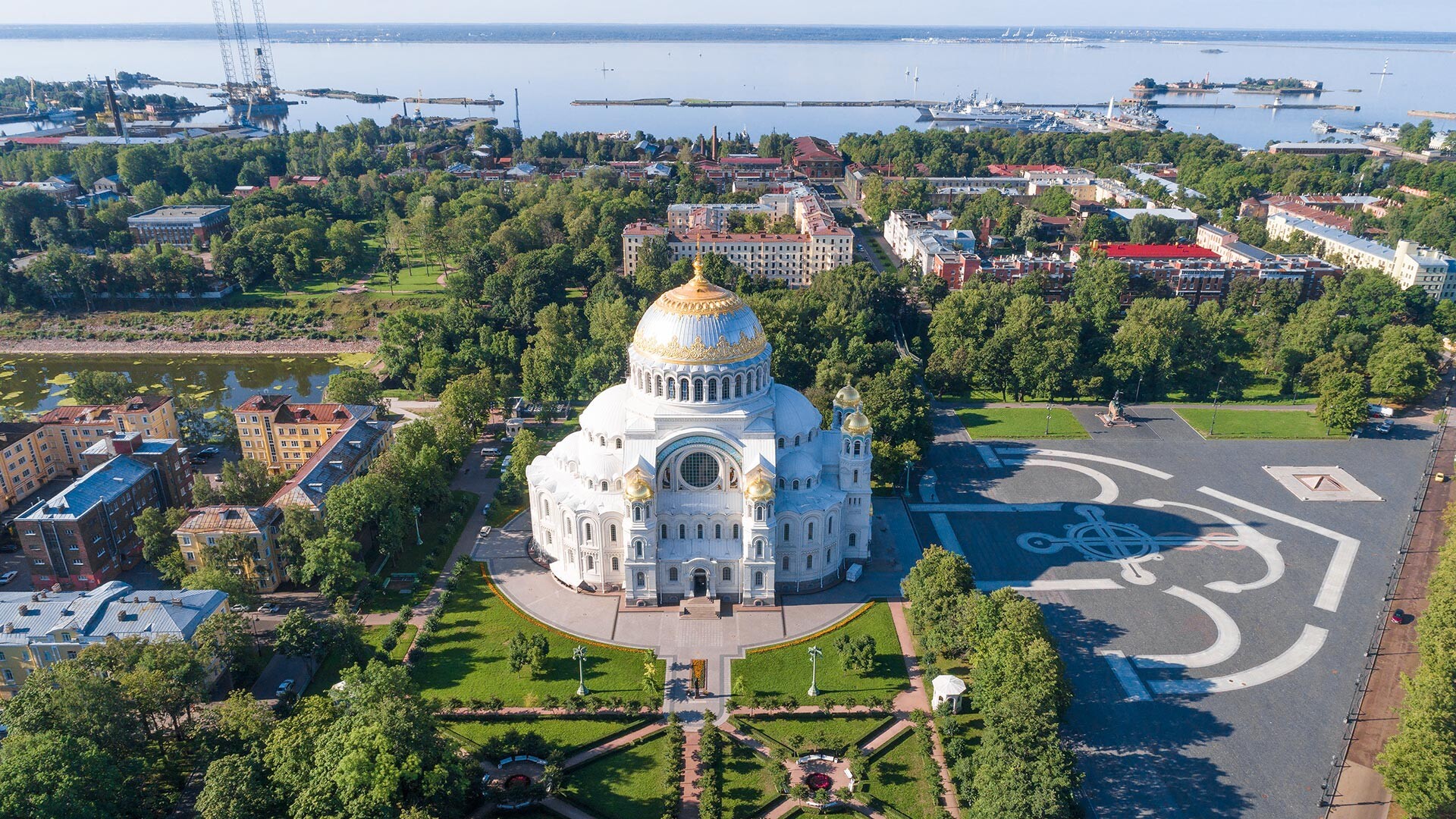 Pemandangan Kronstadt
