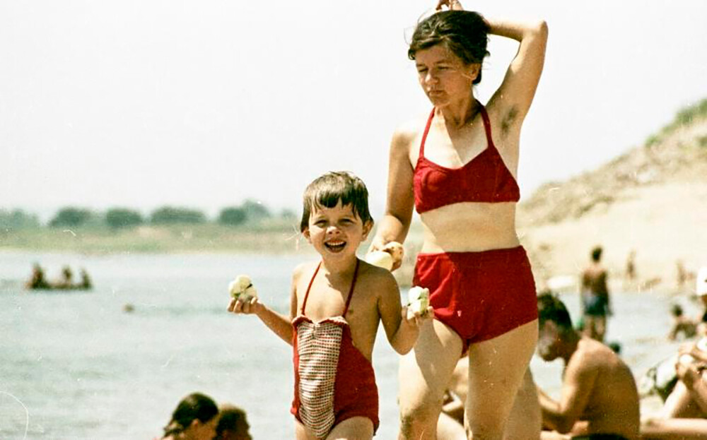 En la playa, 1967
