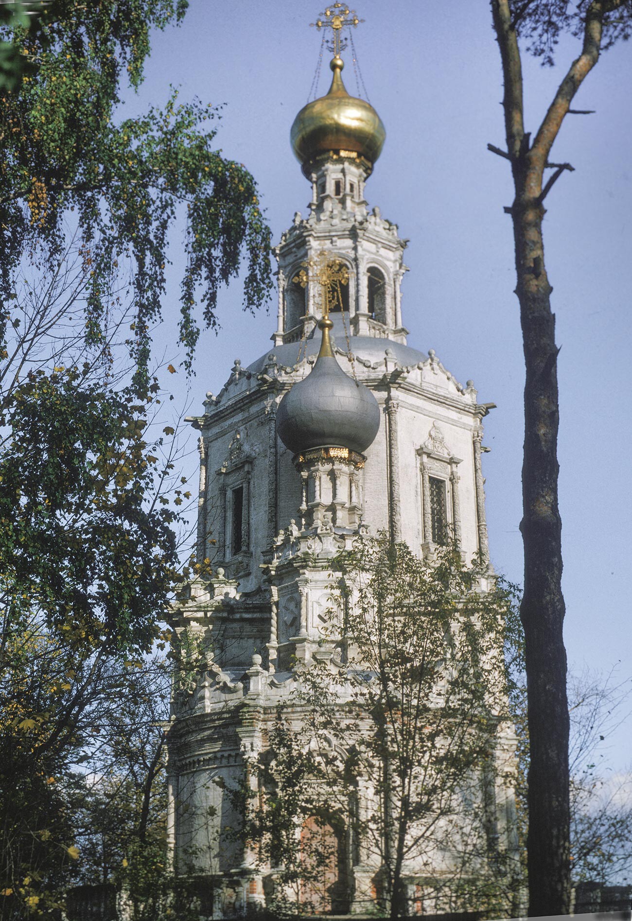 Trojice-Likovo. Cerkev Svete Trojice, pogled na zahodni del. September 1979.
