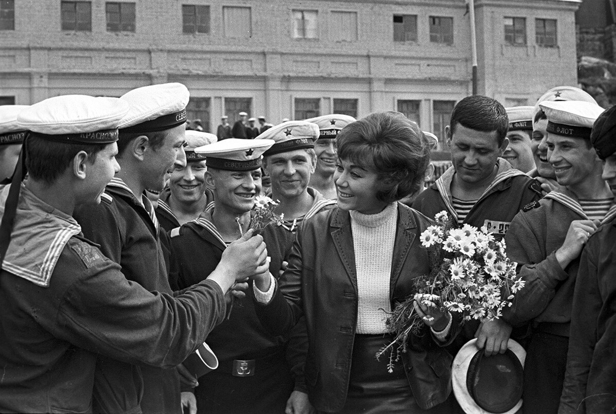  С моряците от Северния флот, 1969 