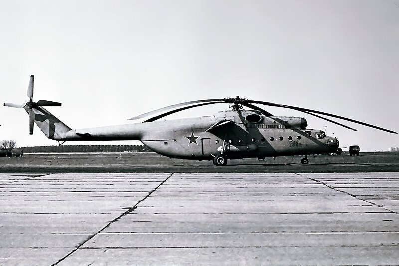 Mi-6 soviético en el aeropuerto de Lugansk, 1991