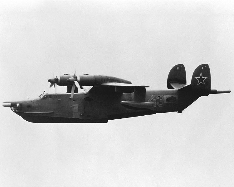 Be-12 de reconocimiento, 1983.