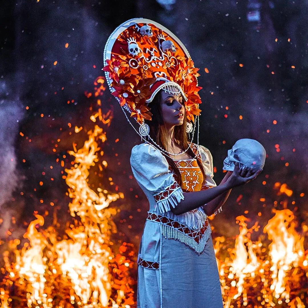 'Fiery Agafena' kokoshnik