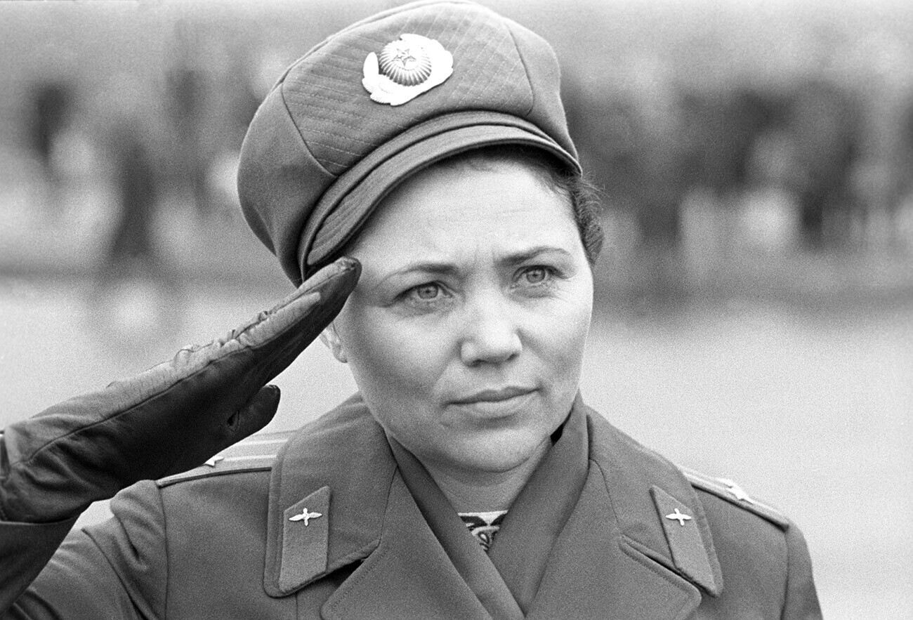 Marina Popovich Pilot Perempuan Soviet Yang Dijuluki “nyonya Mig” Russia Beyond