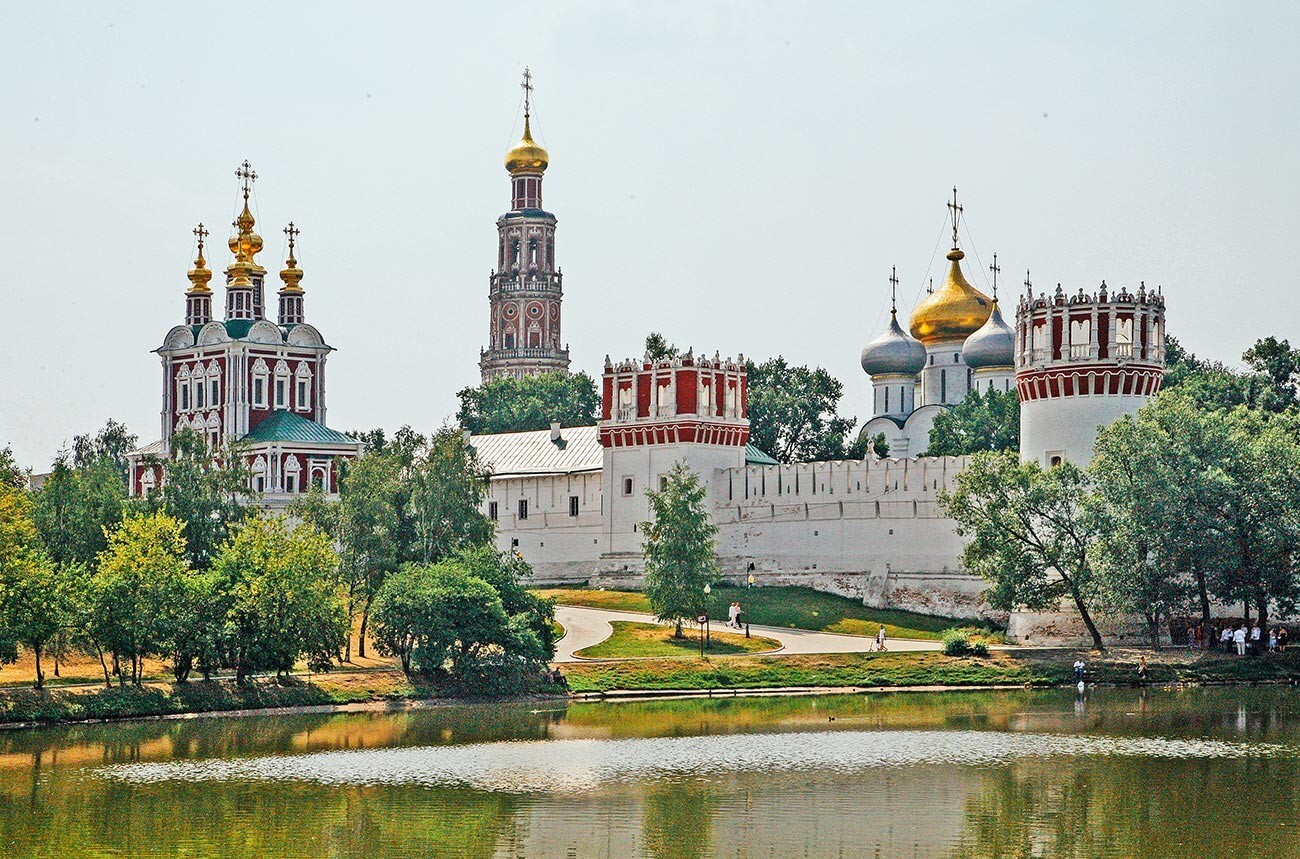  El convento de Novodévichi en Moscú