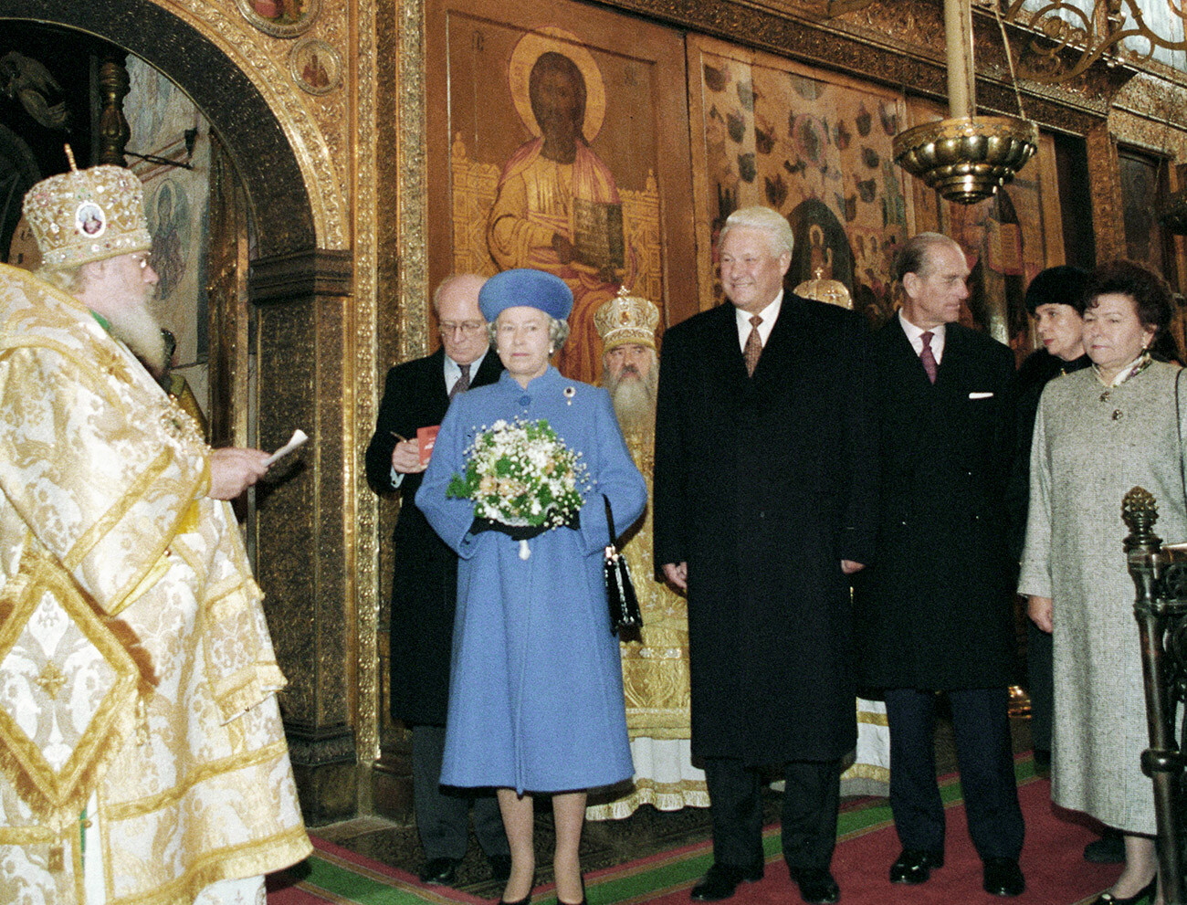 queen visits to russia
