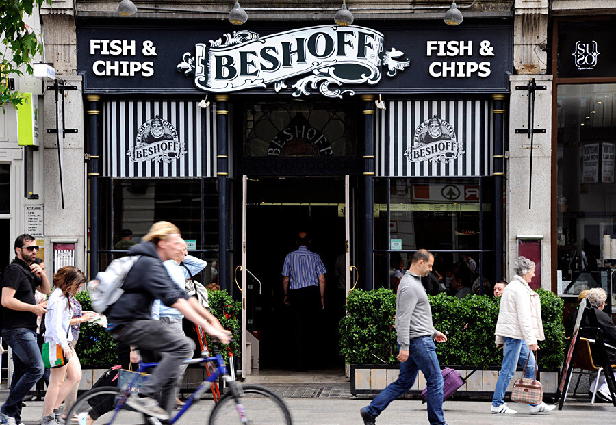 El famoso fish 'n' chips de Beshoff, calle O'Connell, Dublín