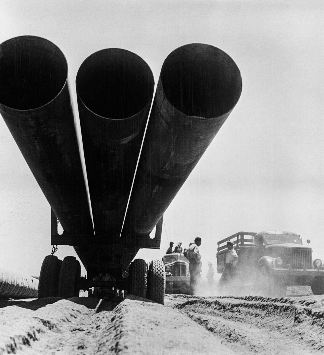 1960, auf den Autobahnen des ersten Jahres des Siebenjahresplans, Buchara-Ural-Gaspipeline.