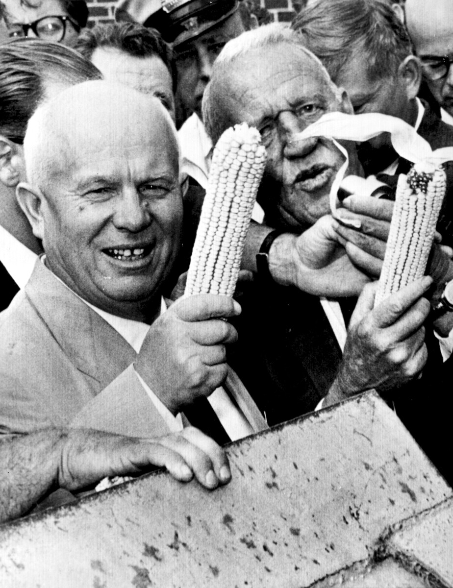 Soviet leader Nikita Khrushchev and Roswell Garst (an American farmer and seed company executive) pose with corn cobs during an inspection tour of The Garst Farm, Iowa. Khrushchev became the first Soviet leader to visit the U.S. September 23, 1959. 