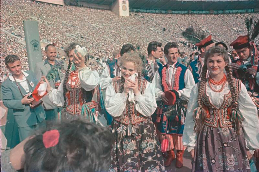 Шести меѓународен фестивал на младина и студенти, Москва, 1957.

