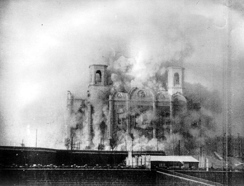 On December 5, 1931, the Soviet government, which embraced a policy of official atheism, made the decision to raze the church, and it was blown up.
