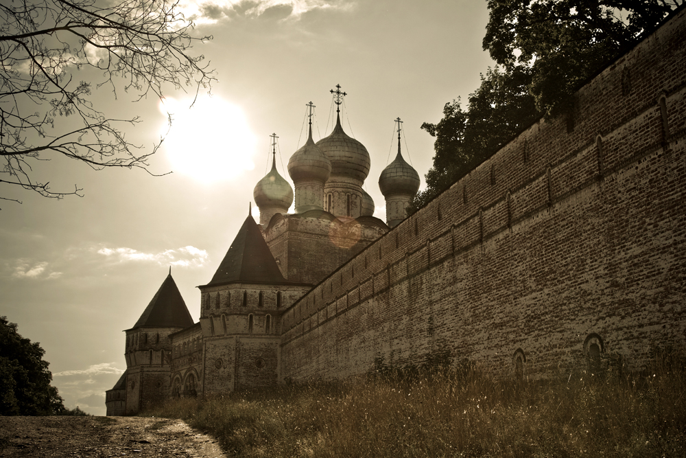 With its shrines, historical monuments, and picturesque location, this ancient monastery is one of the finest in Russia.