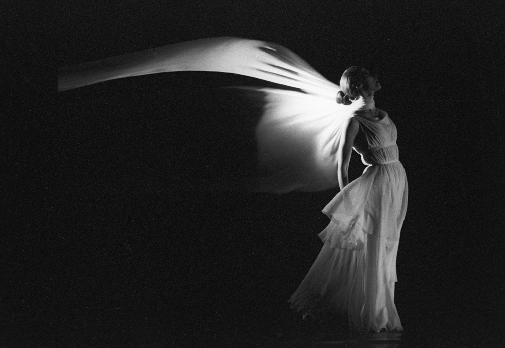 Interpretando a Isadora en el ballet del coreógrafo belga Maurice Bejart, 1986