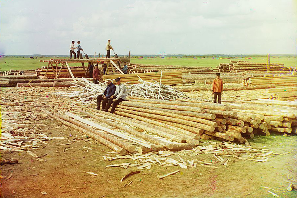 Log sawing. Kuzminskoe village along the Oka River. 1912 // His subjects ranged from the medieval churches and monasteries of old Russia, to the railroads and factories of an emerging industrial power, to the daily life and work of Russia's diverse population.