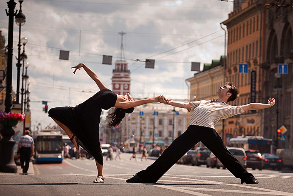 「踊るサンクトペテルブルク」はダンス好きな若者のライフスタイルも表現している