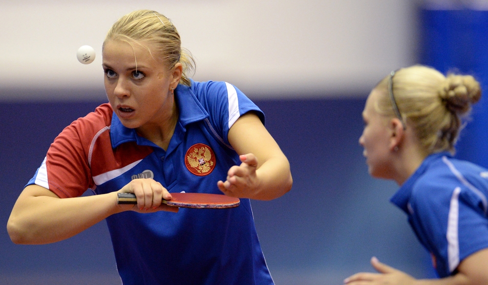 Jana Noskova i Elena Trošnjeva iz Rusije osvojile su brončanu medalju na natjecanju u stolnom tenisu u konkurenciji ženskih parova i tako prekinule dugogodišnju dominaciju azijskih natjecateljica.