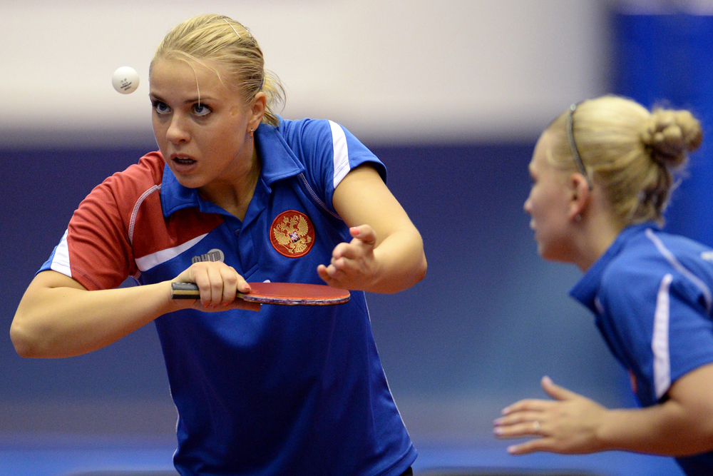 ヤナ・ノスコワとエレーナ・トロシュネワは、卓球のペアで銅メダルを獲得。アジアの選手の中に食い込んだ。