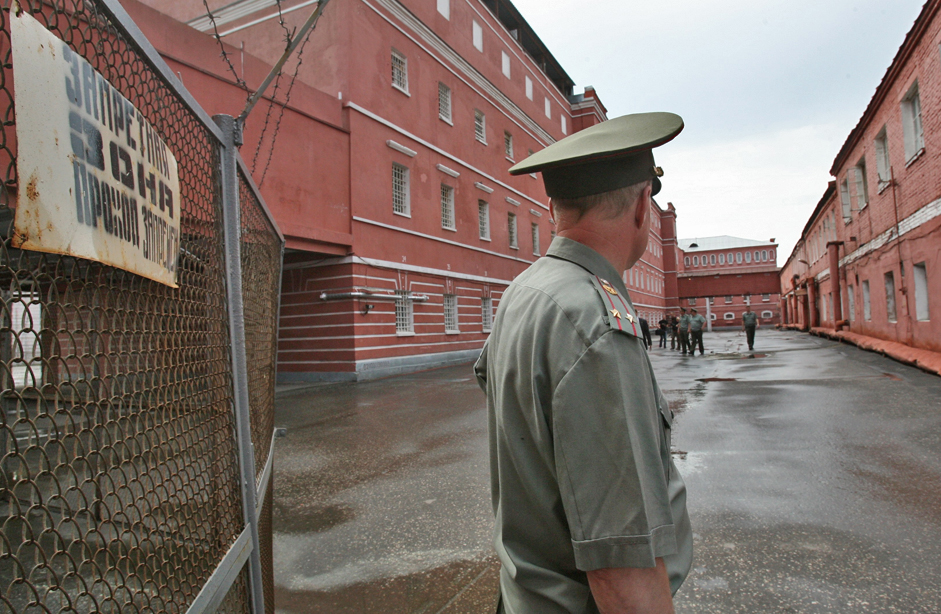 ウラジーミル中央刑務所は今年で創設230周年を迎える。18世紀に受刑者たちをシベリアに送還する際の移送用刑務所（中継監獄）として建造されたウラジーミル中央刑務所は、20世紀になると政治犯の収容所として特化し始め、現在は特に凶悪な重犯罪を犯した囚人を収容している。