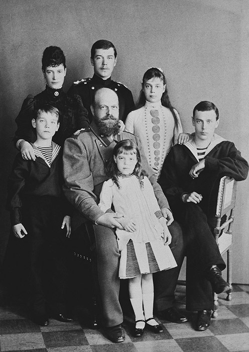 The future spouses’ next meeting occurred 5 years later, when Alexandra Fyodorovna spent a month and a half visiting her sister in Saint Petersburg. Nikolai’s parents were against their marriage. / Alexander III, his wife and their children