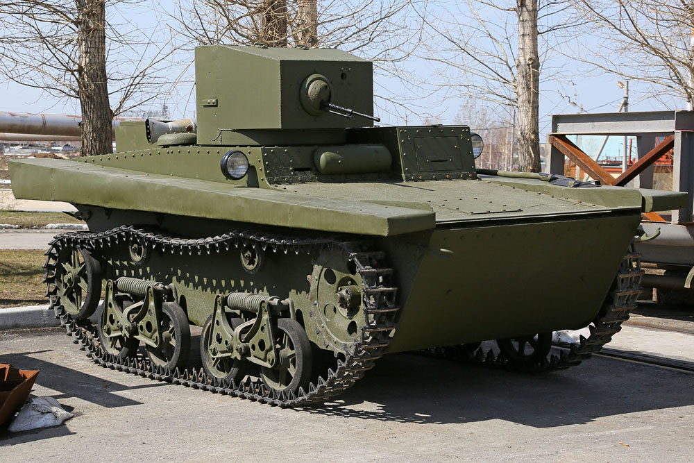 Tank ringan T-37A adalah tank amfibi pertama di dunia yang diproduksi secara massal. Tank ini diciptakan pada 1932 berdasarkan desain yang dibuat oleh perusahaan Inggris bernama Vickers dan tank amfibi percobaan yang dikembangkan di Uni Soviet. Tank ini ditemukan di hutan Karelia dan direstorasi di Pegunungan Ural.