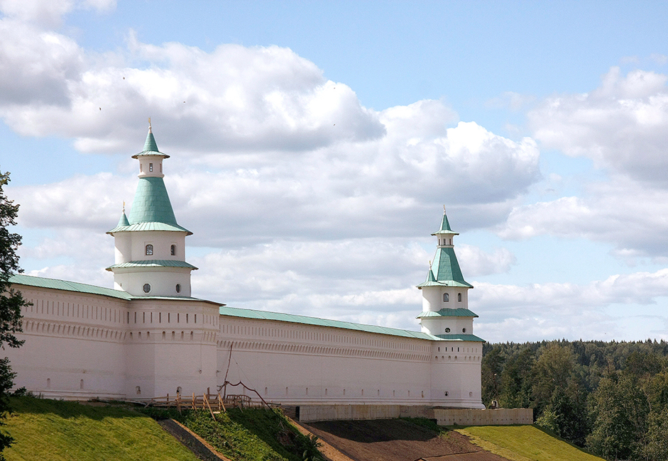 След Октомврийската революция през 1918 г. манастирът е закрит. През 1921 г. на негово място е отворен музей.