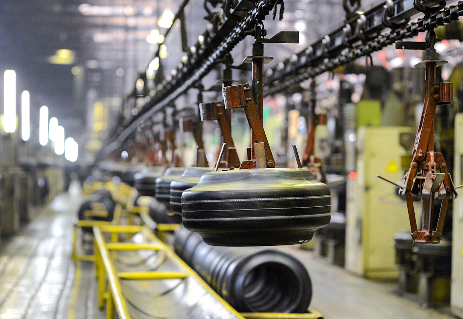 През март 2013 г. поделението за производство на гуми в завода произведе своята едномилионна гума KAMA EURO в производствената линия за Volkswagen Group в завода в Калуга.