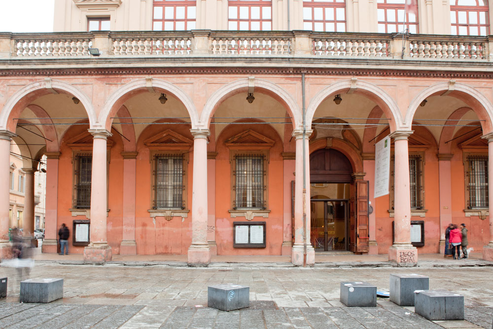 Il Teatro Comunale di Bologna ospitò per molti anni il tenore Nikolaj Ivanov, che si esibiva sulle note delle opere che Verdi e Donizetti scrissero appositamente per lui