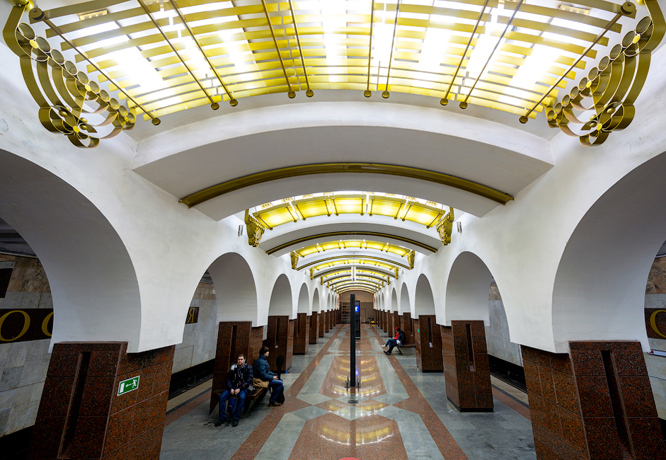 Moskovskaya Station was built over 9 years and opened on December 27, 2002.