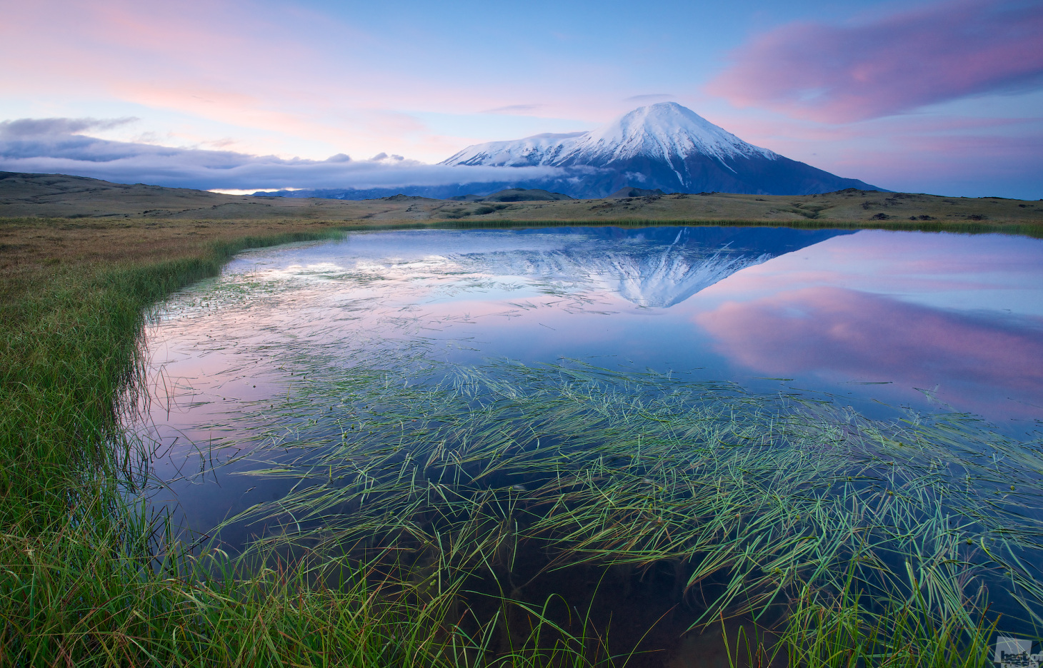 El volcán Tolbachik al amanecer. Kamchatka.