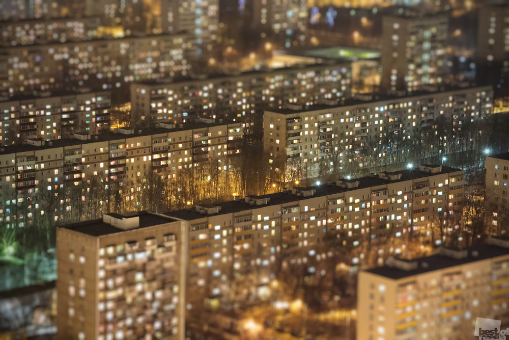 Überblick über den Moskauer Stadtteil Chertanowo, der aus 77 gleich aussehenden Wohnhäuser besteht.