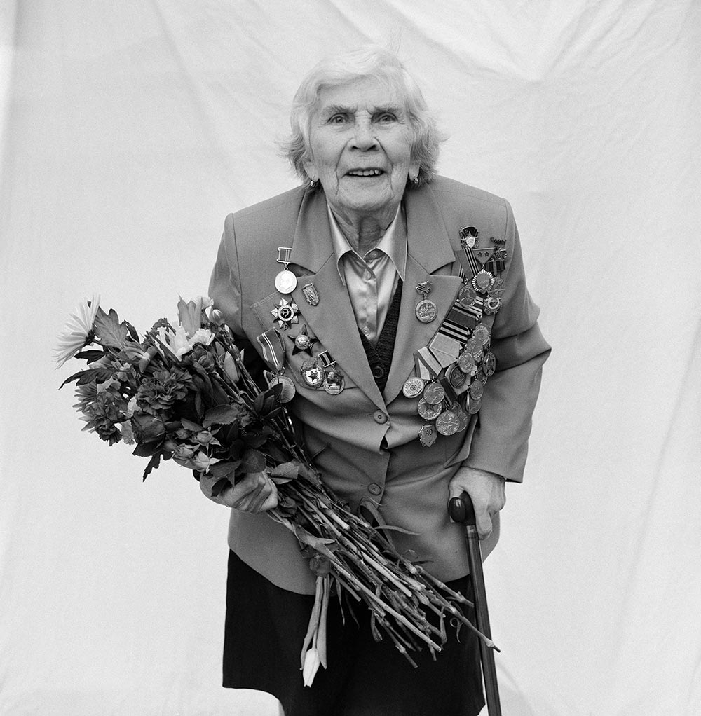 James Hill travaille comme photographe du New York Times en Russie depuis plus de 20 ans. Parmi ses nombreuses photos, les portraits des vétérans occupent une place de choix.