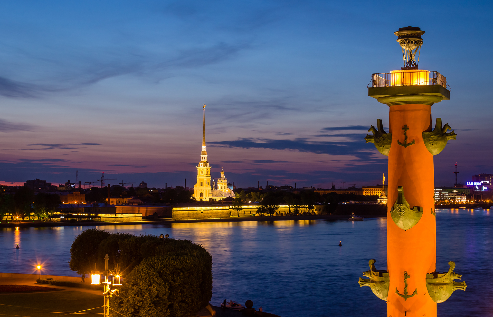Water, rivers and canals: St. Petersburg is often called the Venice of the North, because it is situated on about 40 islands. Peter the Great, the founder of the city, forbade the building of bridges in the very beginning and wanted everyone to get around by boat.