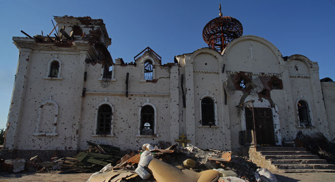 Gereja Ikon Iberia Bunda Maria di Biara Iberia Donetsk dekat bandara Donetsk yang rusak parah selama pertempuran di tenggara Ukraina.
