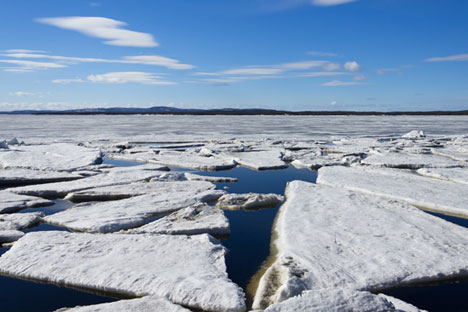 Руските учени вече са натрупали значителен опит при управлението на айсберги през лятото на 2014 година при обезопасяването на проучвателните сондажи на лицензиран участък на компанията „Роснефт“ в Карско море, довели до откриването на гигантското петролно находище „Победа“.