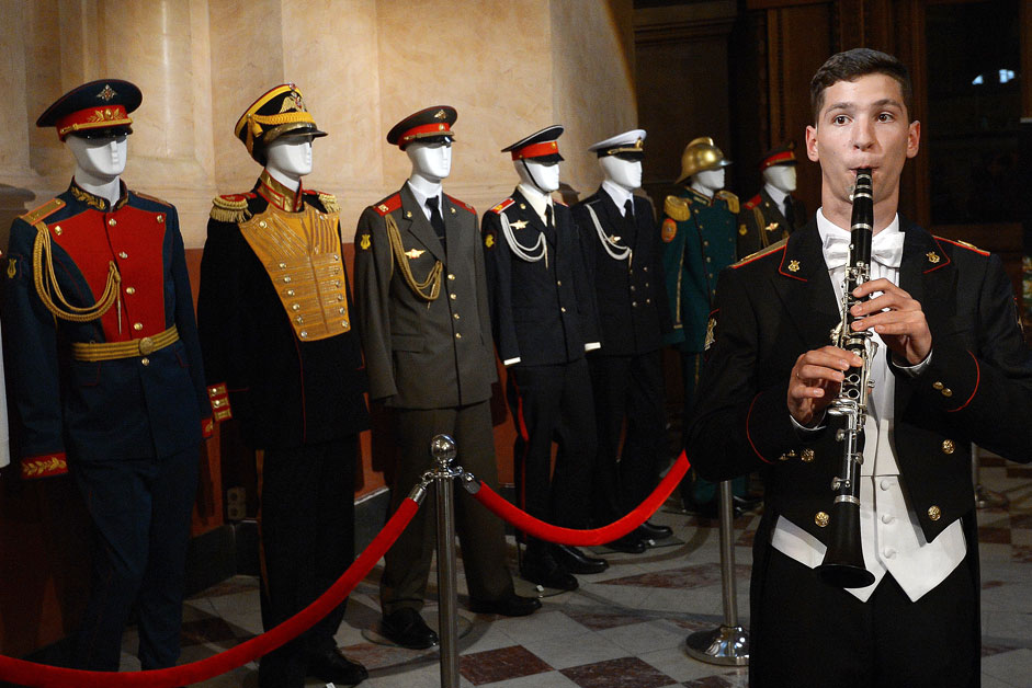 Musician from orchestra 154 of the separate Preobrazhensky regiment, seen at the presentation of the uniform of military band musicians participating in Savior Tower Festival at the State History Museum.