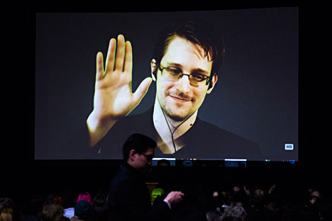 Former U.S. National Security Agency contractor Edward Snowden appears live via video during a student organized world affairs conference at the Upper Canada College private high school in Toronto, February 2, 2015. Source: Reuters